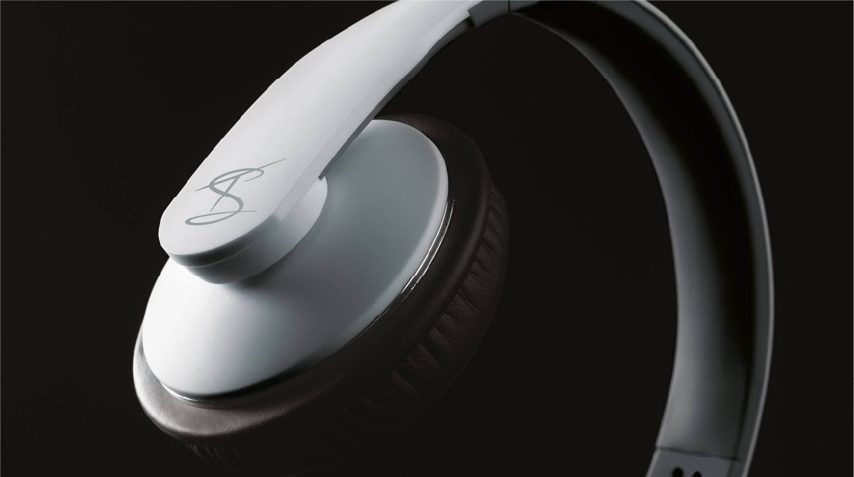 Currys PC World - Tinchy Strider